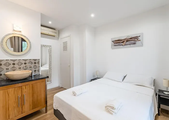 Chez Jacques Par Dodo-a-cassis * Cassis